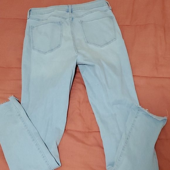 Old Navy Rockstar Jeans - Picture 4 of 4